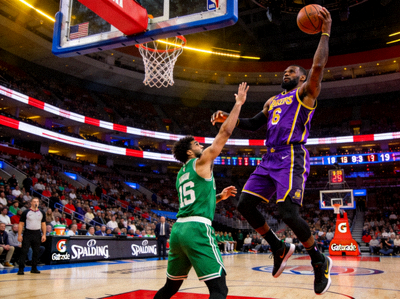 篮球比赛直播画面 - NBA赛场精彩瞬间